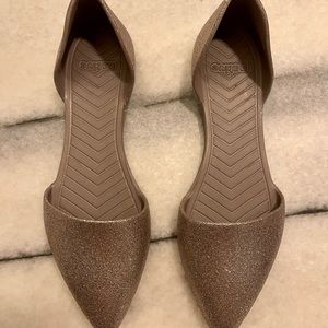 New - Native Gold Glitter Flats 8